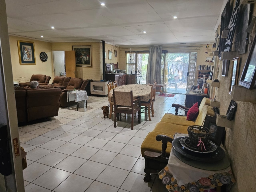 5 Bedroom Property for Sale in Noordhoek Free State